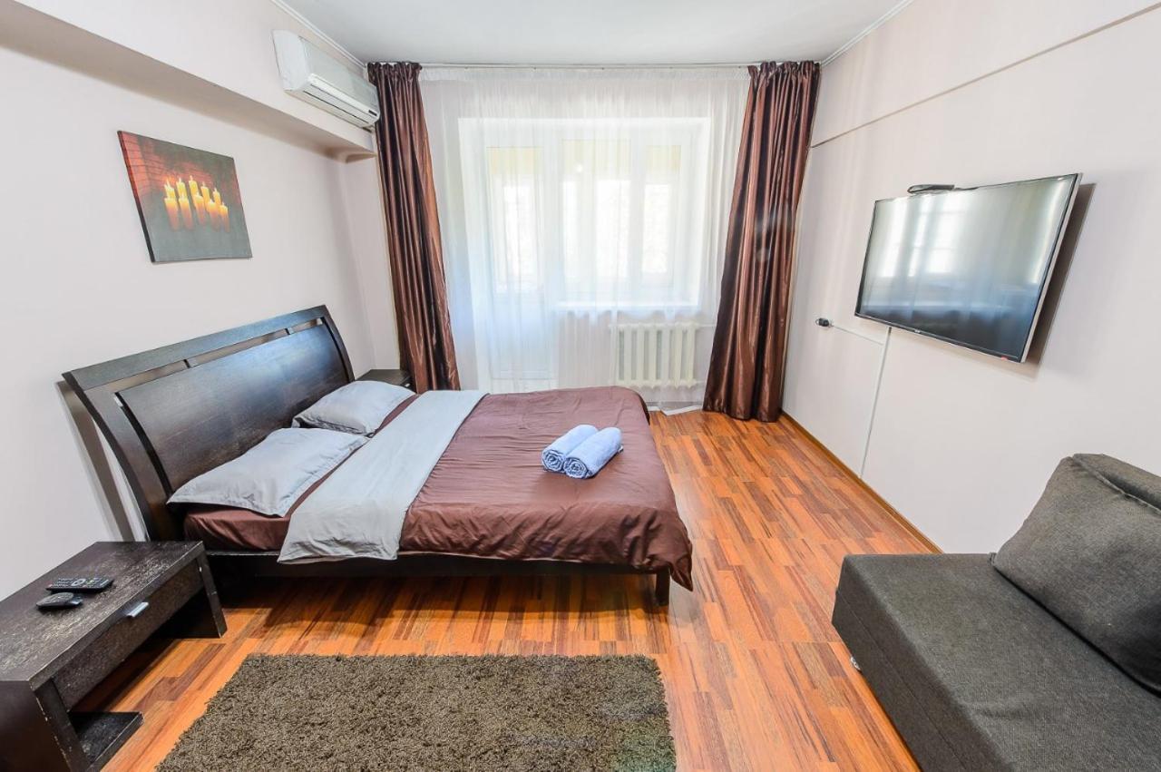 Apartments On Tole By 12 App 51 Almaty Exterior photo